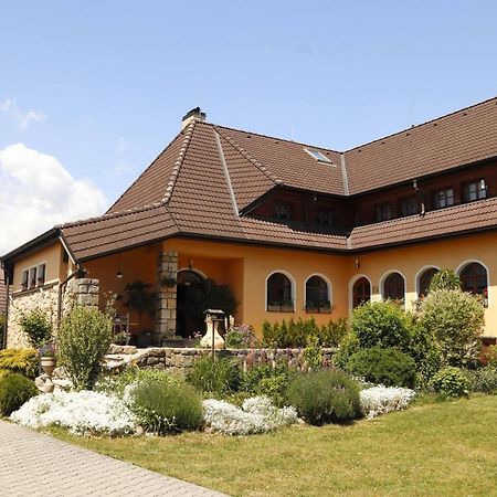 Apartman U Vagnera Dvur Kralove nad Labem Exterior photo